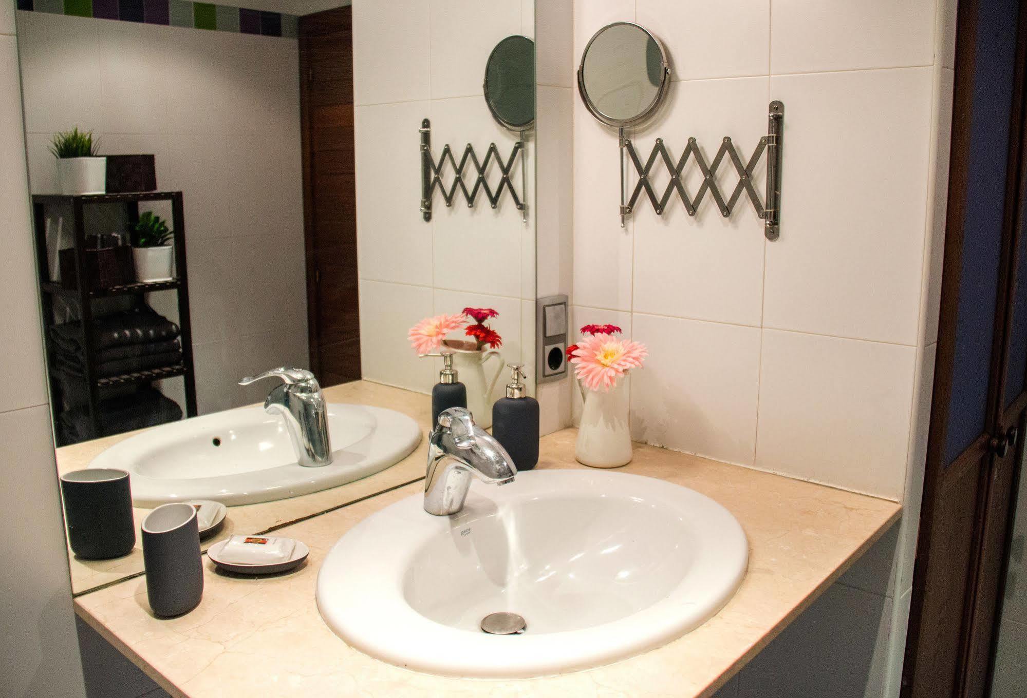 Lollipop Flats City Centre Supreme Suite Madrid Buitenkant foto